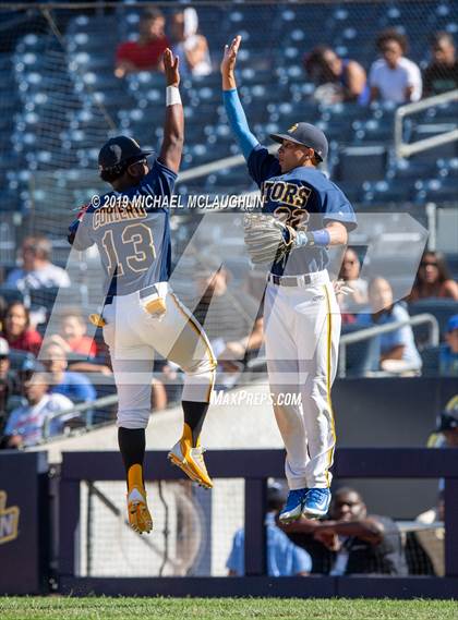 Thumbnail 1 in Lafayette vs Inwood (PSAL Section 12 AA Final) photogallery.