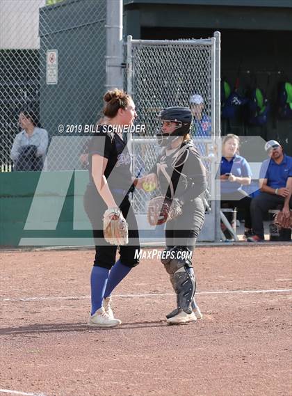 Thumbnail 3 in St. Joseph Notre Dame @ Marin Catholic (CIF NCS D3 Semifinal) photogallery.