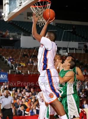 Thumbnail 3 in University vs. Eagle Rock (CIF LA City Finals) photogallery.