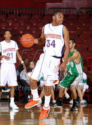 Thumbnail 3 in University vs. Eagle Rock (CIF LA City Finals) photogallery.