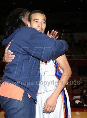 Thumbnail 1 in University vs. Eagle Rock (CIF LA City Finals) photogallery.