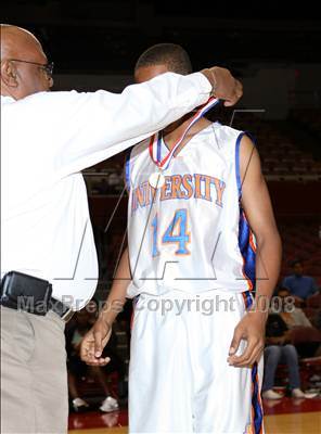 Thumbnail 2 in University vs. Eagle Rock (CIF LA City Finals) photogallery.