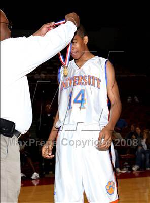 Thumbnail 1 in University vs. Eagle Rock (CIF LA City Finals) photogallery.