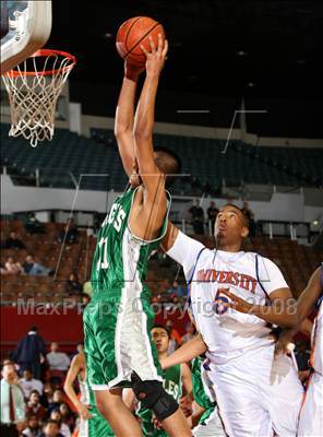 Thumbnail 3 in University vs. Eagle Rock (CIF LA City Finals) photogallery.