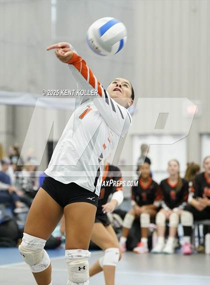 Thumbnail 3 in Northville vs. Regina (Program Cup) photogallery.