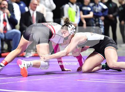 Thumbnail 3 in UIL State Championships - 6A 128-138lb Finals photogallery.