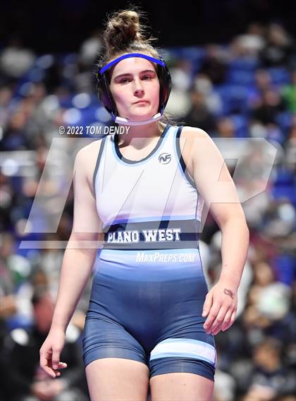 Thumbnail 1 in UIL State Championships - 6A 128-138lb Finals photogallery.