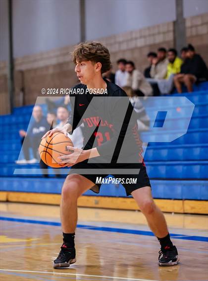 Thumbnail 2 in Fowler vs. Hanford West photogallery.