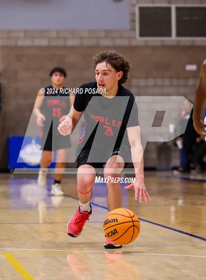 Thumbnail 2 in Fowler vs. Hanford West photogallery.