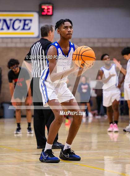 Thumbnail 2 in Fowler vs. Hanford West photogallery.
