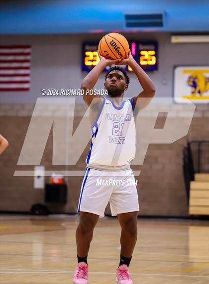 Thumbnail 2 in Fowler vs. Hanford West photogallery.