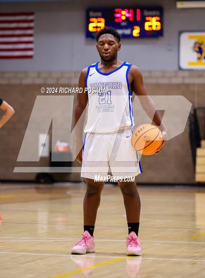 Thumbnail 1 in Fowler vs. Hanford West photogallery.