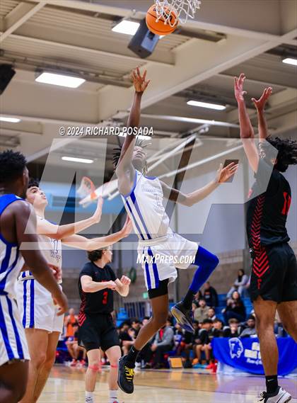 Thumbnail 2 in Fowler vs. Hanford West photogallery.