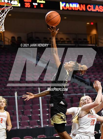 Thumbnail 1 in Skyridge vs. Spring Valley (Tarkanian Classic) photogallery.