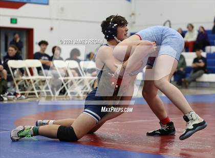 Thumbnail 1 in Carlmont @ Hillsdale photogallery.