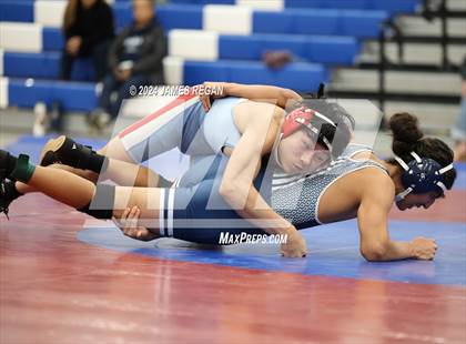 Thumbnail 1 in Carlmont @ Hillsdale photogallery.