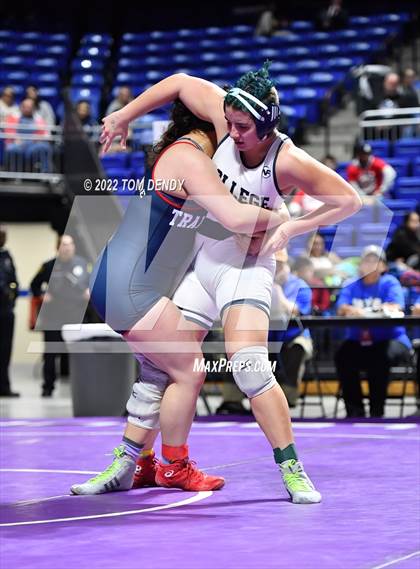 Thumbnail 1 in UIL State Championships - 6A 185lb-215lb Final photogallery.