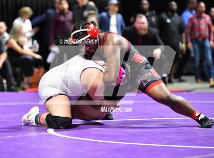 Thumbnail 3 in UIL State Championships - 6A 185lb-215lb Final photogallery.