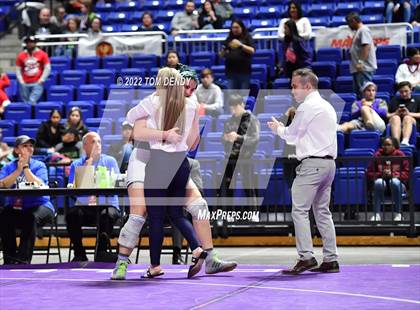 Thumbnail 2 in UIL State Championships - 6A 185lb-215lb Final photogallery.