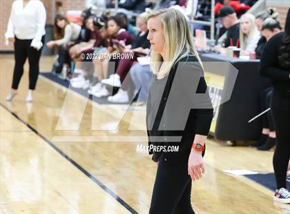 Thumbnail 3 in Horn vs. Rowlett (UIL 6A Bi-District Playoff) photogallery.