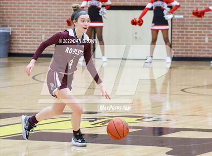 Thumbnail 2 in Horn vs. Rowlett (UIL 6A Bi-District Playoff) photogallery.