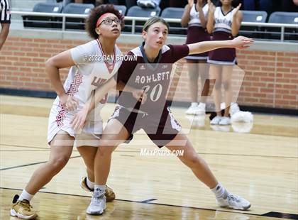 Thumbnail 2 in Horn vs. Rowlett (UIL 6A Bi-District Playoff) photogallery.