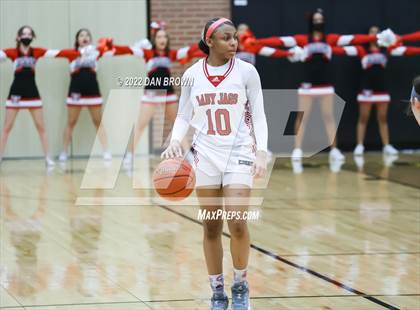 Thumbnail 2 in Horn vs. Rowlett (UIL 6A Bi-District Playoff) photogallery.