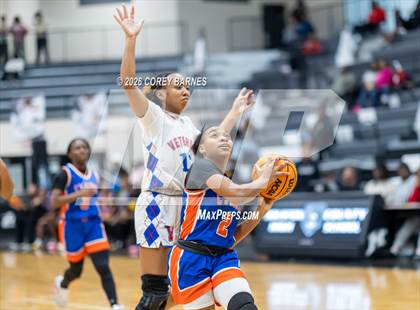 Thumbnail 2 in Central vs. Veterans (HoCo Bear Brawl) photogallery.