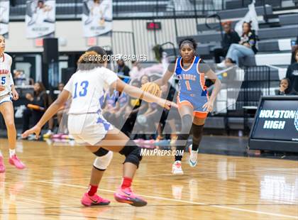 Thumbnail 2 in Central vs. Veterans (HoCo Bear Brawl) photogallery.