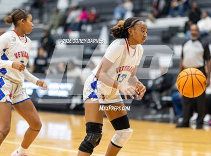 Thumbnail 1 in Central vs. Veterans (HoCo Bear Brawl) photogallery.