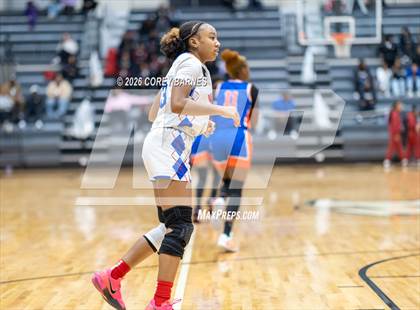 Thumbnail 1 in Central vs. Veterans (HoCo Bear Brawl) photogallery.