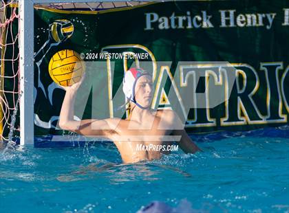 Thumbnail 3 in Grossmont @ Patrick Henry photogallery.