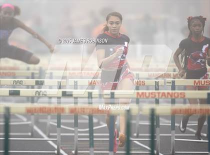 Thumbnail 3 in Mandarin Preseason Classic (Hurdles) photogallery.