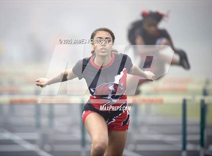 Thumbnail 3 in Mandarin Preseason Classic (Hurdles) photogallery.