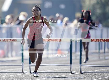 Thumbnail 1 in Mandarin Preseason Classic (Hurdles) photogallery.
