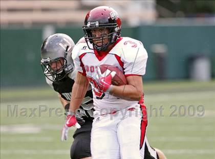 Thumbnail 3 in Union vs. Foothill (CBA Football Classic) photogallery.