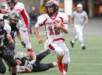 Thumbnail 1 in Union vs. Foothill (CBA Football Classic) photogallery.