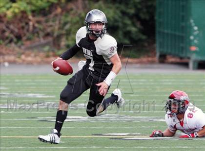 Thumbnail 2 in Union vs. Foothill (CBA Football Classic) photogallery.