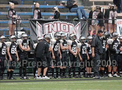 Thumbnail 2 in Union vs. Foothill (CBA Football Classic) photogallery.
