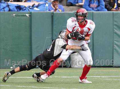 Thumbnail 1 in Union vs. Foothill (CBA Football Classic) photogallery.