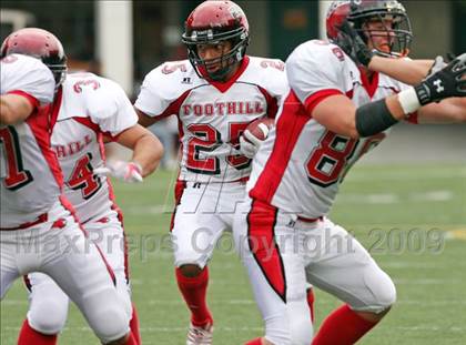 Thumbnail 2 in Union vs. Foothill (CBA Football Classic) photogallery.