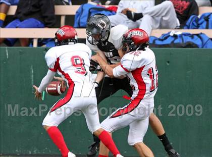 Thumbnail 1 in Union vs. Foothill (CBA Football Classic) photogallery.