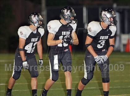 Thumbnail 3 in Union vs. Foothill (CBA Football Classic) photogallery.