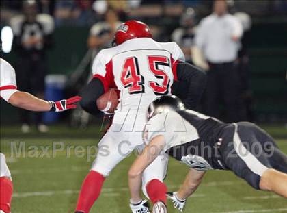 Thumbnail 2 in Union vs. Foothill (CBA Football Classic) photogallery.