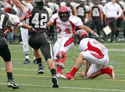 Thumbnail 1 in Union vs. Foothill (CBA Football Classic) photogallery.