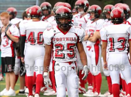 Thumbnail 1 in Union vs. Foothill (CBA Football Classic) photogallery.