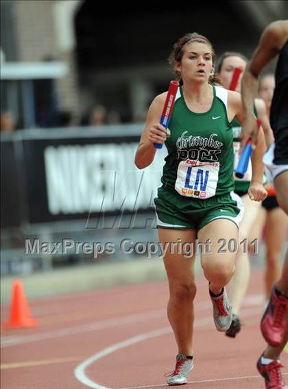 Thumbnail 2 in 117th Penn Relays (Girls 4x400m Suburban A) photogallery.