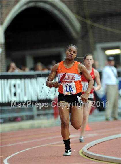 Thumbnail 1 in 117th Penn Relays (Girls 4x400m Suburban A) photogallery.