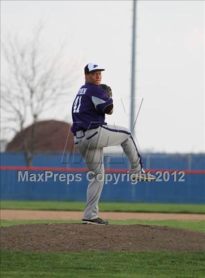 Thumbnail 2 in Plano vs. Oswego photogallery.