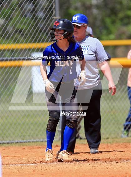 Thumbnail 3 in Midway Softball (Extending the Season) photogallery.